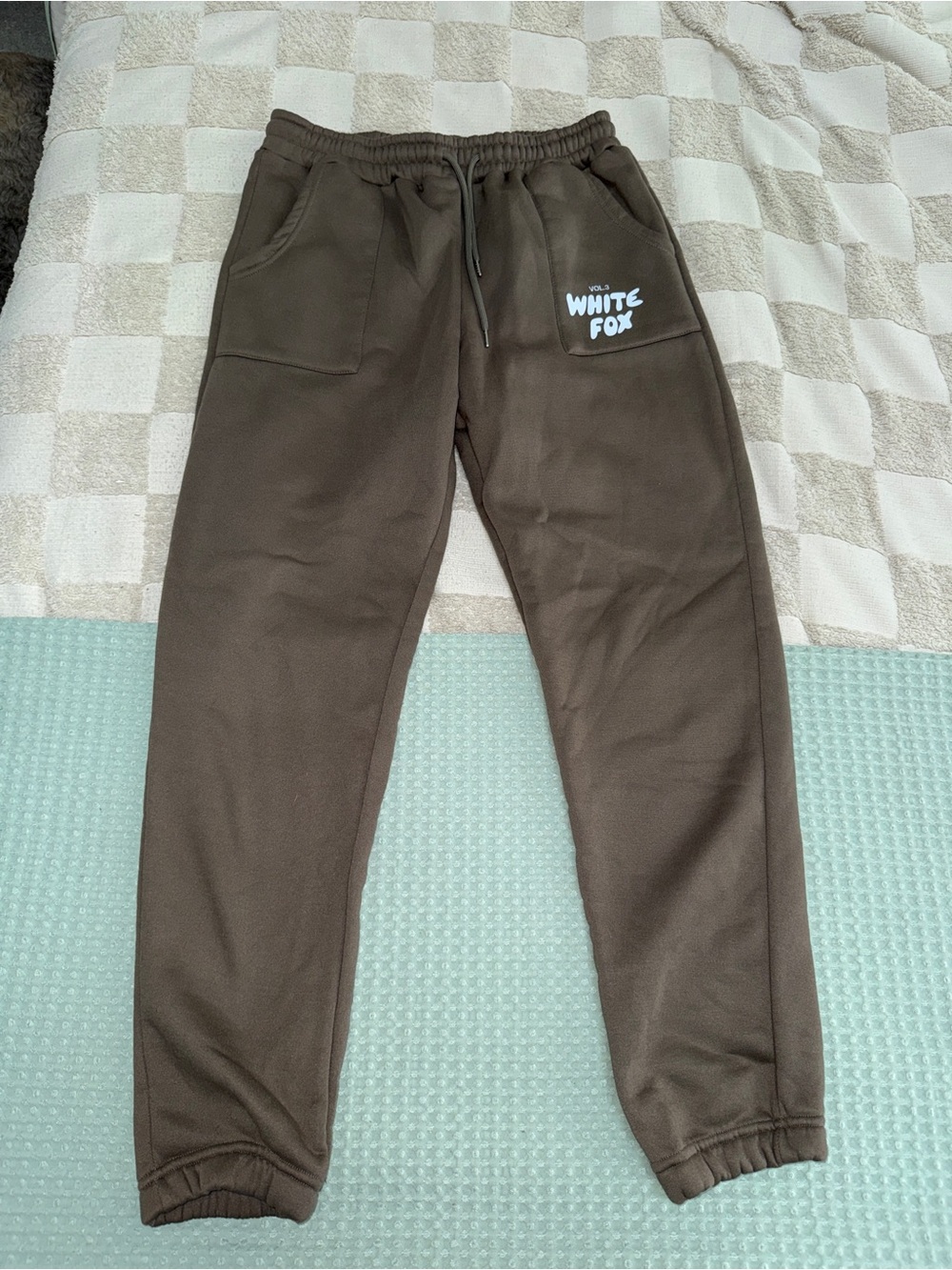 White Fox Boutique Vol. 3 sweatpants